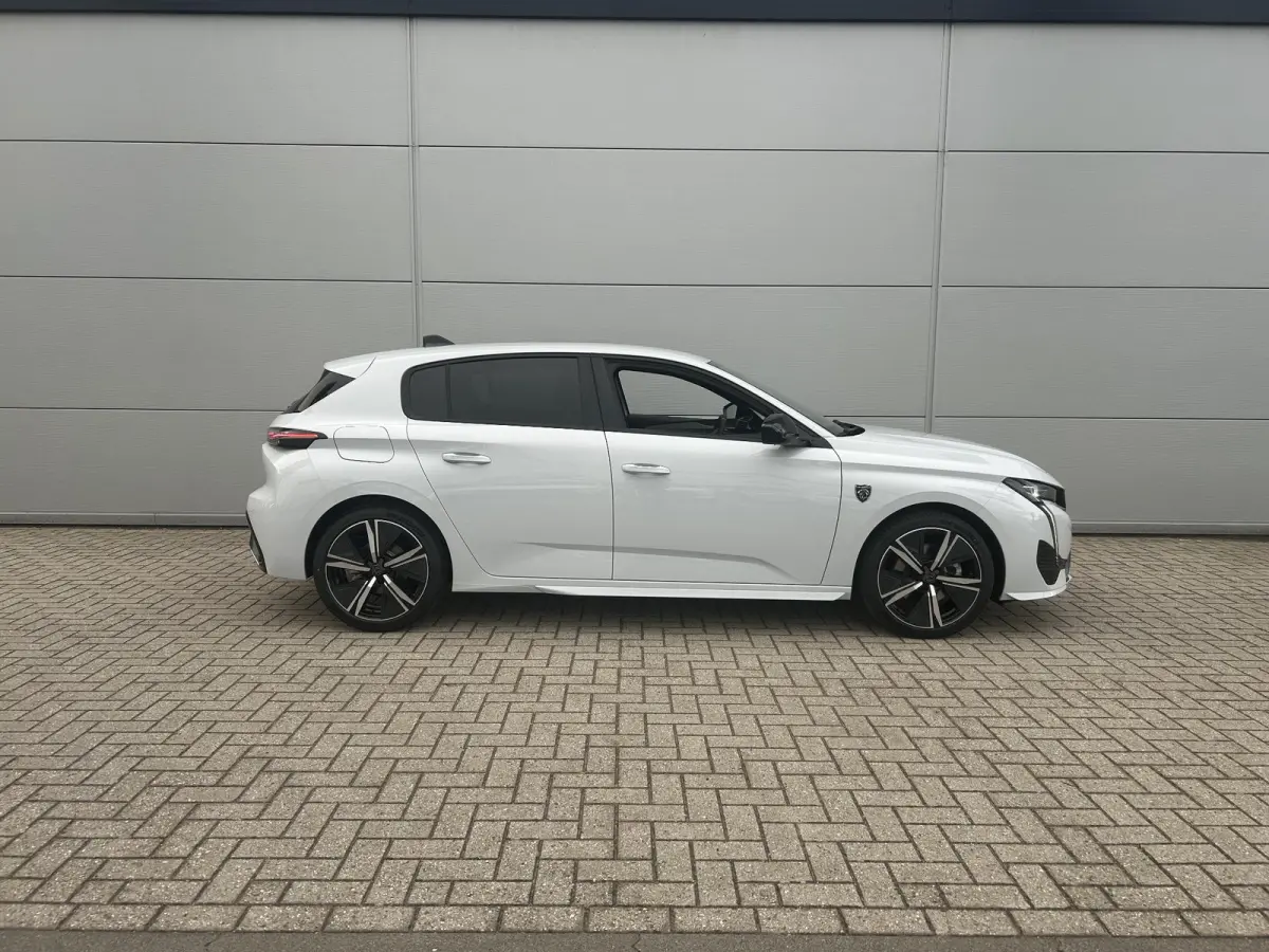 1.2 Mild Hybrid 145 e-DCS6 GT | Automaat | 360 camera | Adaptieve Cruise Control | Navigatie | Apple Carplay/Android Auto | 3D Cockpit | ACTIE MODEL