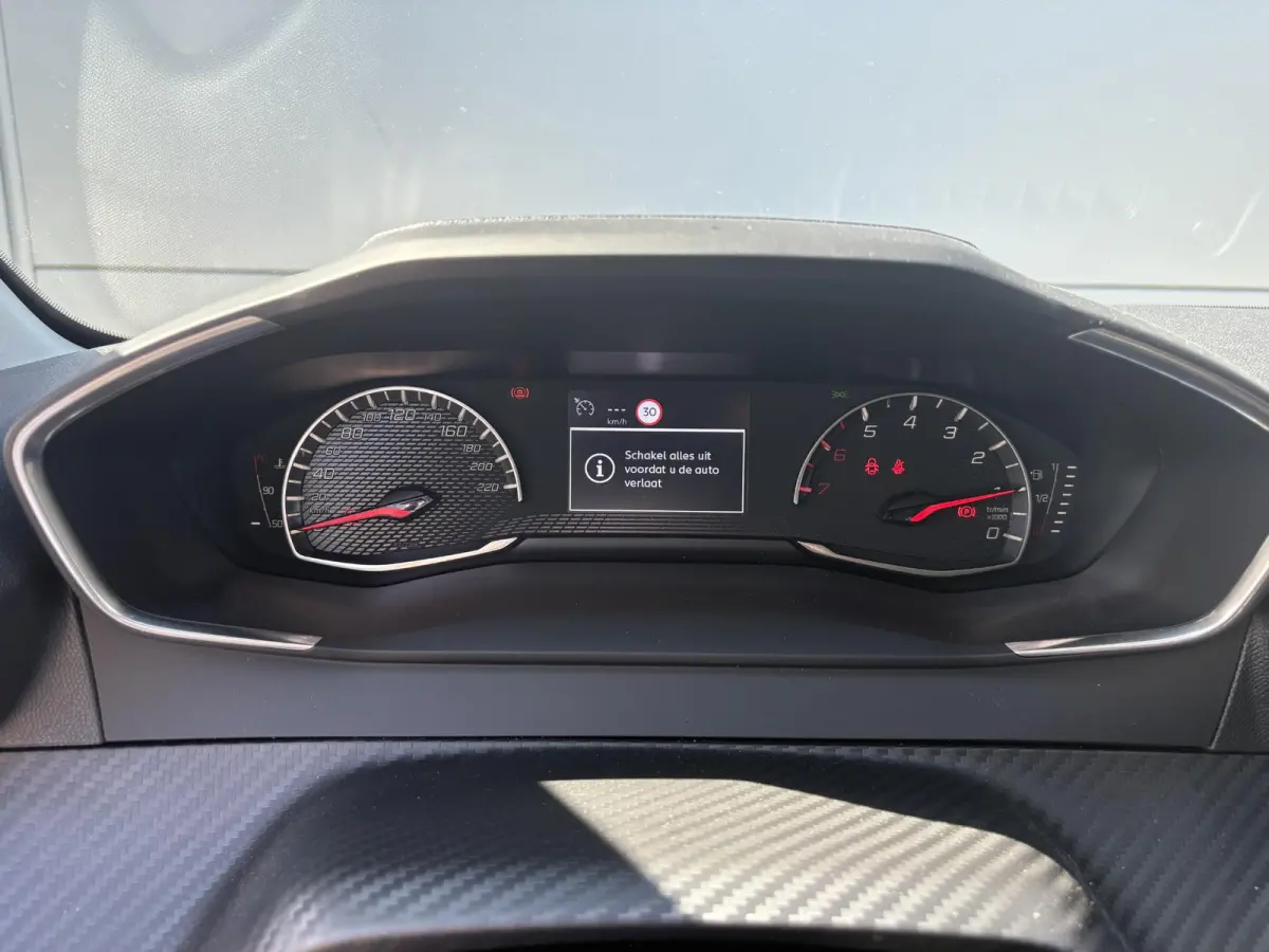PureTech 75 Style | Parkeerhulp | Cruise control | Apple Carplay/Android Auto