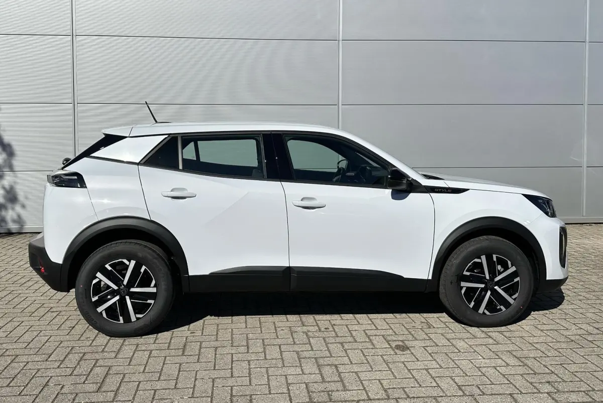 1.2 PureTech 100 Style | Cruise Control | Apple Carplay/Android Auto | Parkeersensoren
