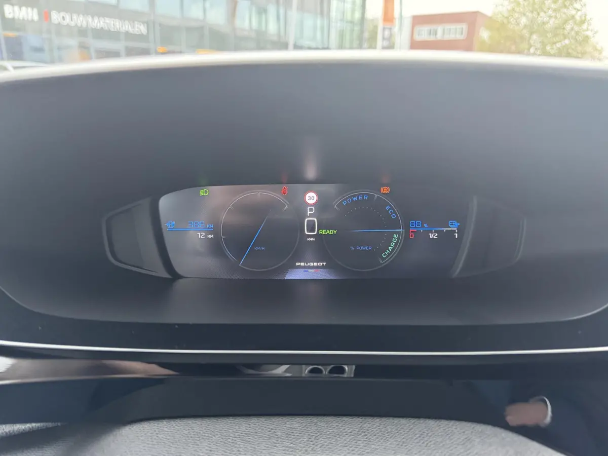 Allure EV 54 kWh l Camera achter | Draadloze Apple Carplay/Android Auto | Stoelverwarming