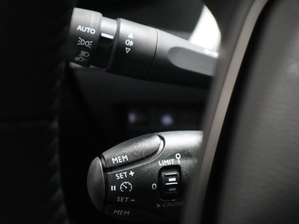 EV E-Style 50 kWh | Parkeerhulp | Stoelverwarming | Cruise control | Apple Carplay/Android Auto