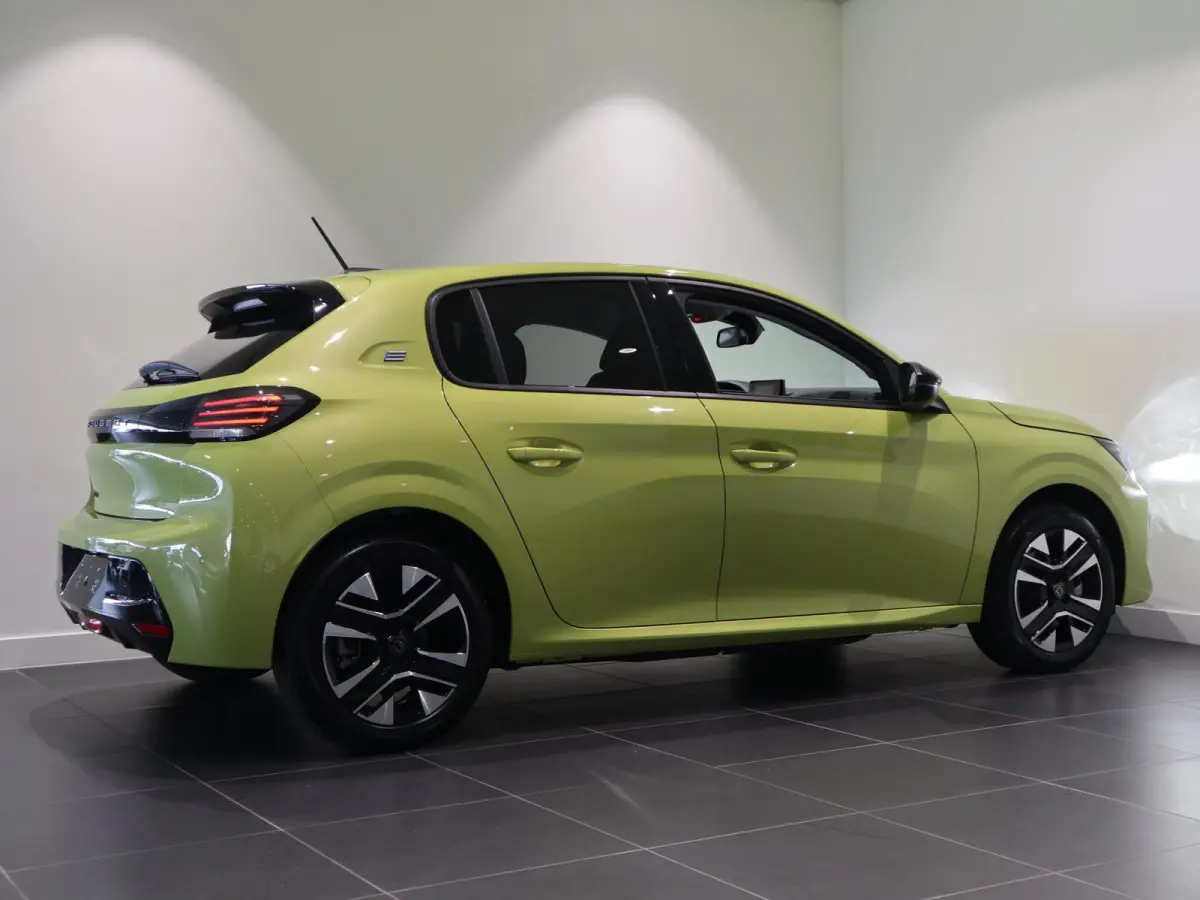 EV E-Style 50 kWh | Parkeerhulp | Stoelverwarming | Cruise control | Apple Carplay/Android Auto