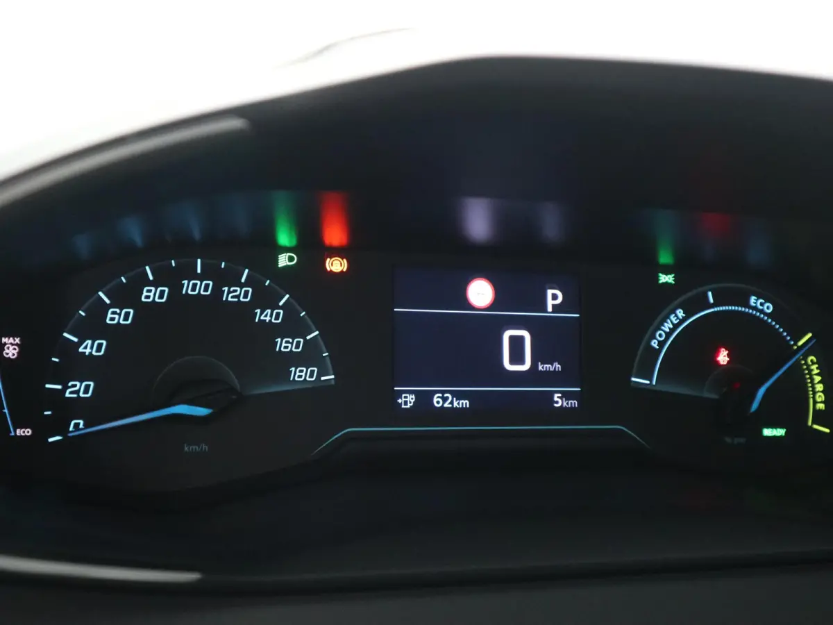 e-Style 50 kWh | Parkeerhulp | Stoelverwarming | Apple Carplay/Android Auto