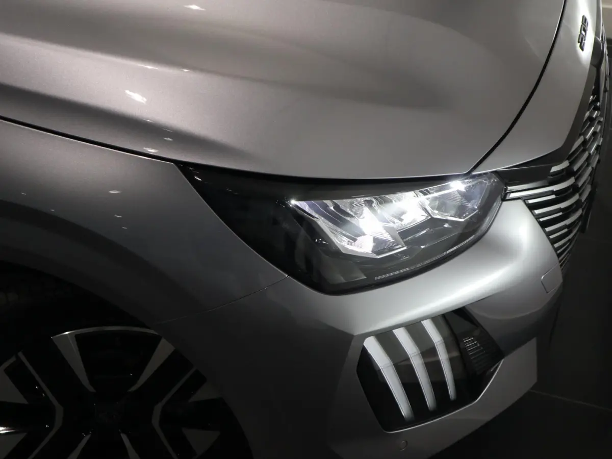 e-Style 50 kWh | Parkeerhulp | Stoelverwarming | Apple Carplay/Android Auto