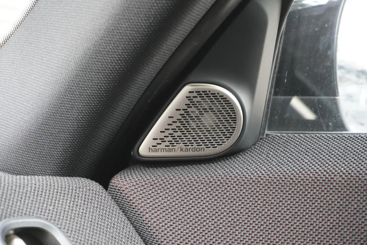 E John Cooper Works M Panoramadak elektrisch | John Cooper Works uitvoering | Head-Up Display | Harman/Kardon Surround Sound systeem