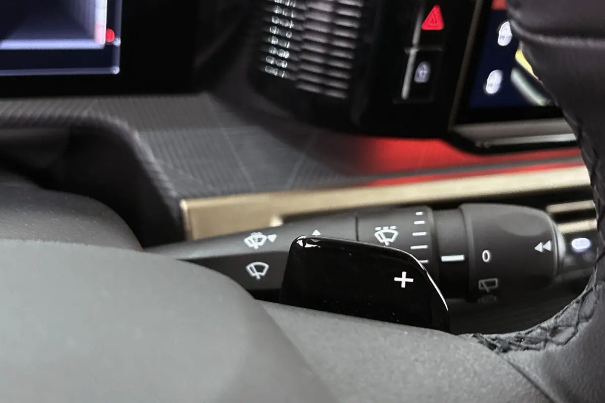 1.2 Turbo Hybrid LX Automaat Camera Apple CarPlay