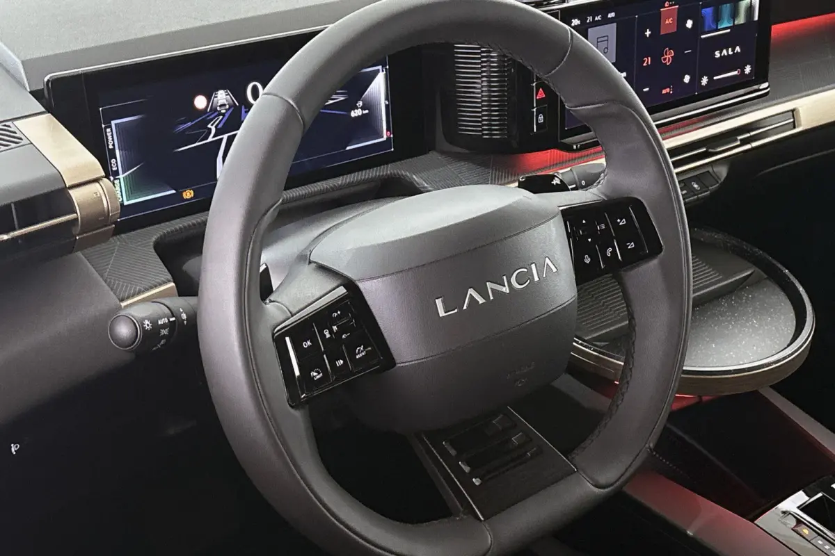 1.2 Turbo Hybrid LX Automaat Camera Apple CarPlay