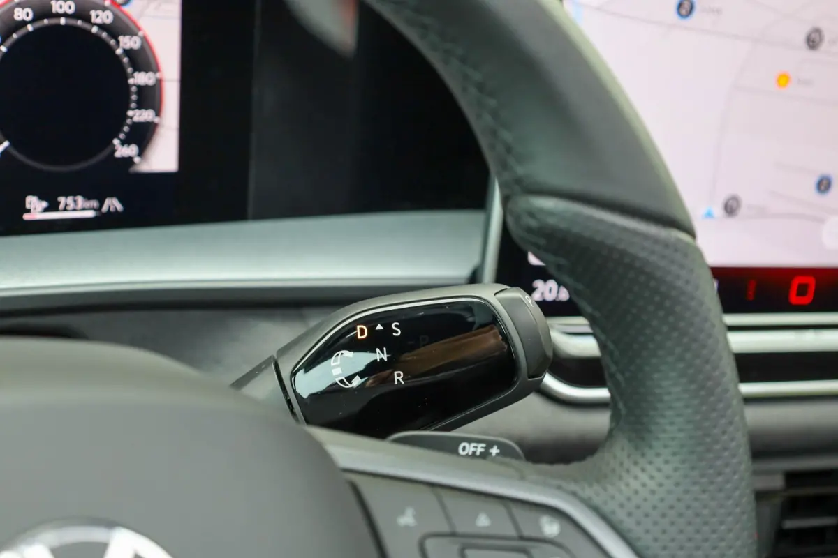 1.5 eHybrid 204pk R-Line Edition | Poramadak | Trekhaak | 360 Camera