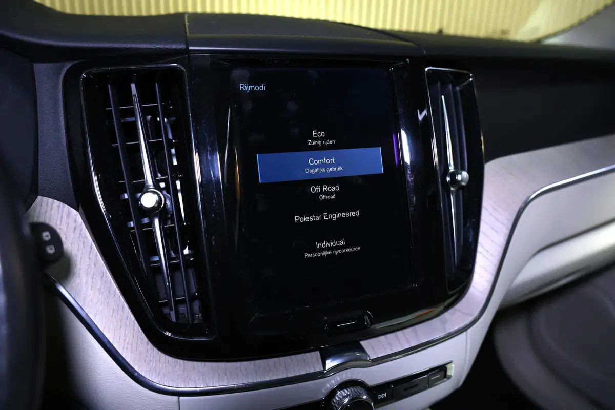 2.0 T5 AWD Inscription AVM CARPLAY 360CAM MEMORY CRUISE KEYLESS START" 17