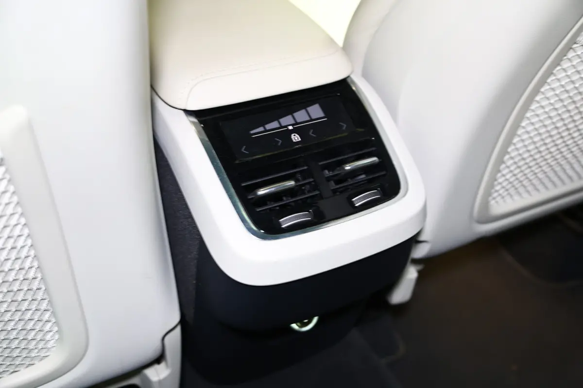 2.0 T5 AWD Inscription AVM CARPLAY 360CAM MEMORY CRUISE KEYLESS START" 17