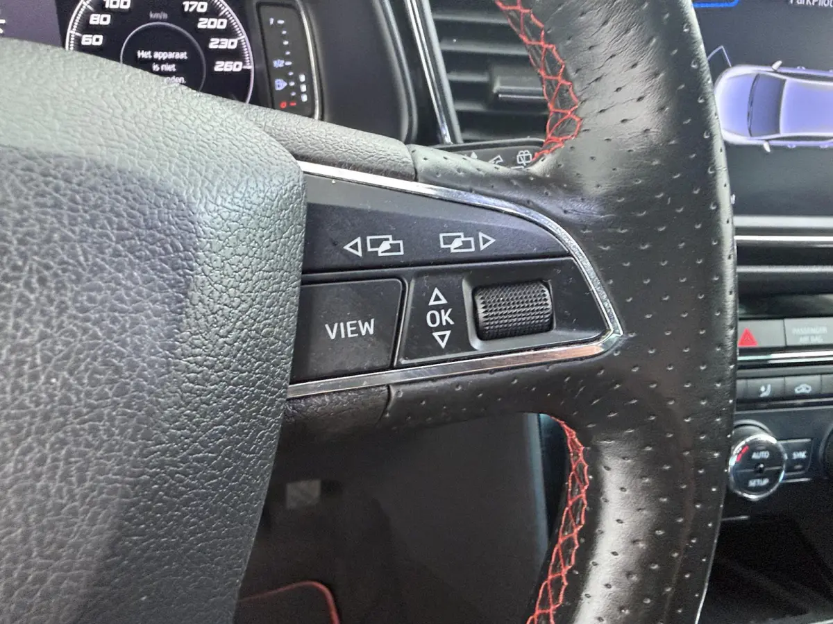 1.0 TSI FR Business Intense | Panoramadak | Beats Audio | LED Koplampen |