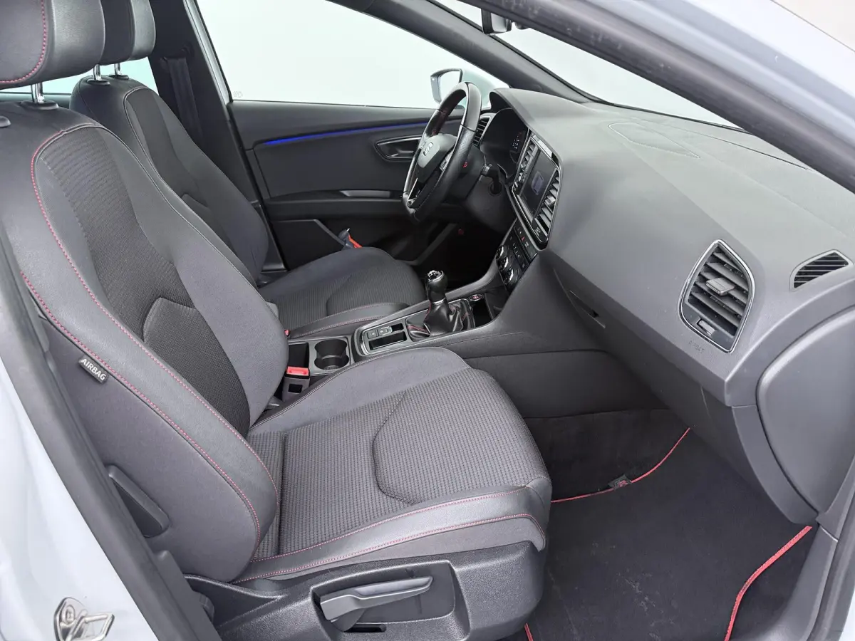 1.0 TSI FR Business Intense | Panoramadak | Beats Audio | LED Koplampen |