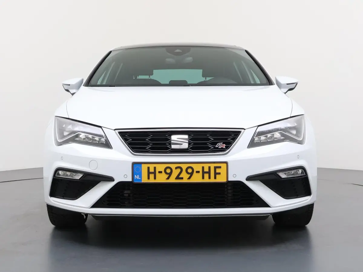 1.0 TSI FR Business Intense | Panoramadak | Beats Audio | LED Koplampen |