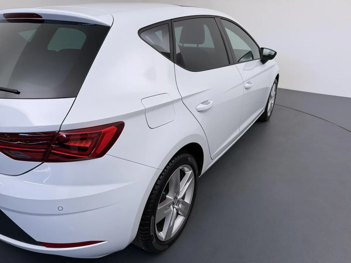 1.0 TSI FR Business Intense | Panoramadak | Beats Audio | LED Koplampen |