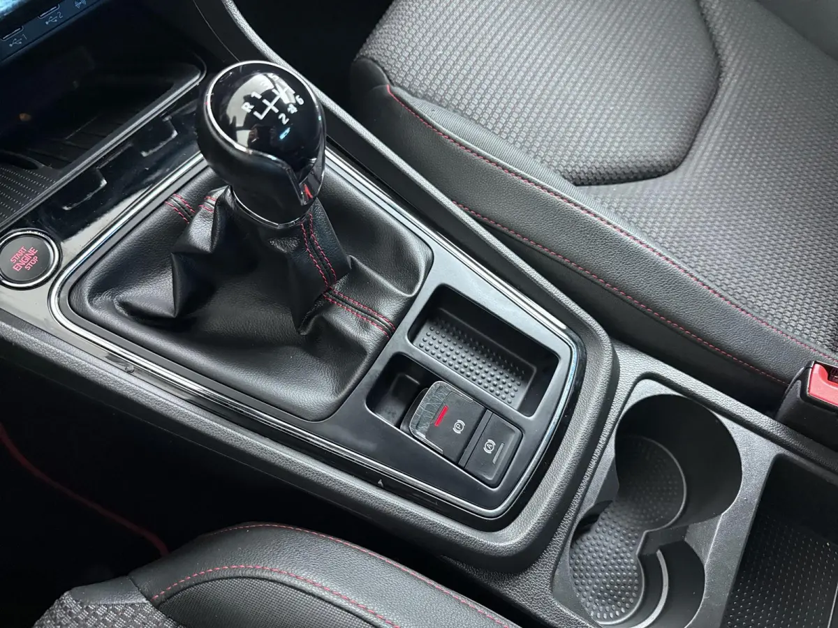 1.0 TSI FR Business Intense | Panoramadak | Beats Audio | LED Koplampen |