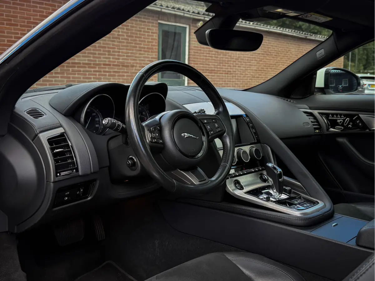 3.0 V6 S/C - Carplay, Navi, Cruise, Stoel-stuur verw. Elek verstelb. stoelen, Pano, 58DKM!