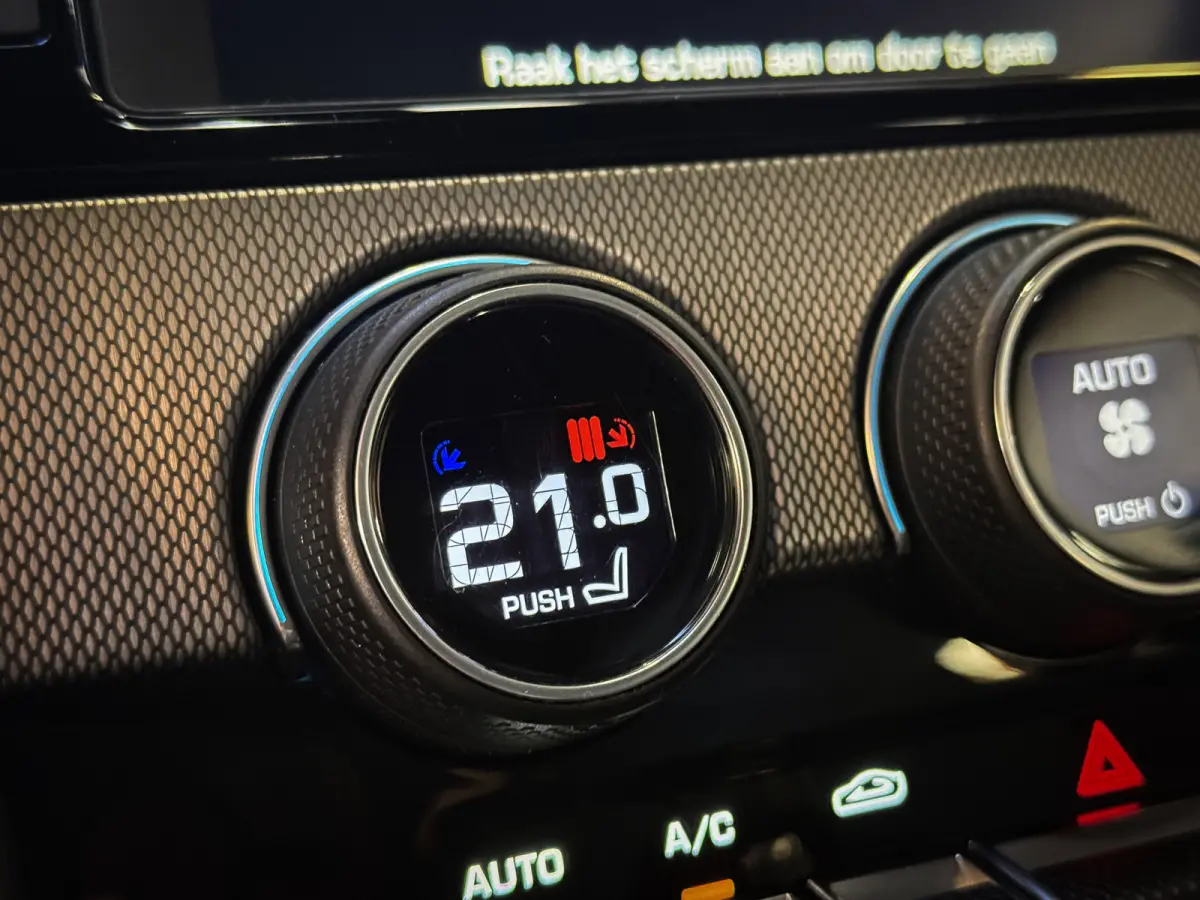 3.0 V6 S/C - Carplay, Navi, Cruise, Stoel-stuur verw. Elek verstelb. stoelen, Pano, 58DKM!