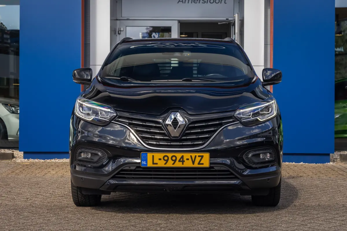 1.3 TCe Black Edition | BOSE | Elek. Stoel | Alcantara bekleding | Apple Carplay/Android Auto | Keyless | Achteruitrijcamera | Voorstoelen verwarmd | Achteruitrijcamera | Airco (automatisch)