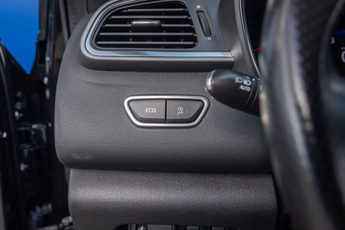 1.3 TCe Black Edition | BOSE | Elek. Stoel | Alcantara bekleding | Apple Carplay/Android Auto | Keyless | Achteruitrijcamera | Voorstoelen verwarmd | Achteruitrijcamera | Airco (automatisch)