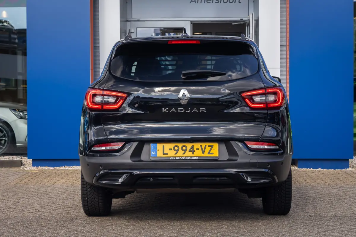 1.3 TCe Black Edition | BOSE | Elek. Stoel | Alcantara bekleding | Apple Carplay/Android Auto | Keyless | Achteruitrijcamera | Voorstoelen verwarmd | Achteruitrijcamera | Airco (automatisch)