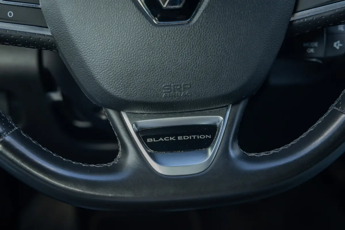 1.3 TCe Black Edition | BOSE | Elek. Stoel | Alcantara bekleding | Apple Carplay/Android Auto | Keyless | Achteruitrijcamera | Voorstoelen verwarmd | Achteruitrijcamera | Airco (automatisch)