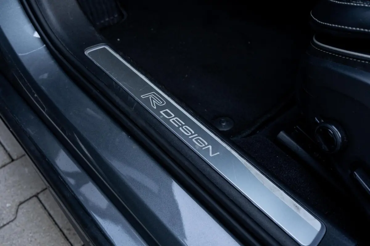 2.0 T8 AWD R-Design *Pano* Vol* Dealer onderhouden*