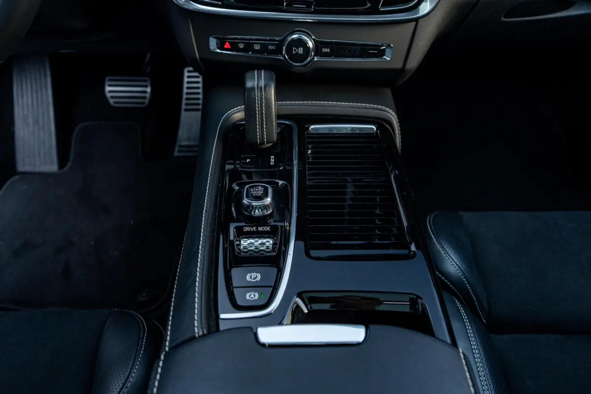 2.0 T8 AWD R-Design *Pano* Vol* Dealer onderhouden*