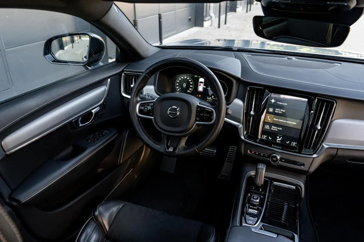 2.0 T8 AWD R-Design *Pano* Vol* Dealer onderhouden*