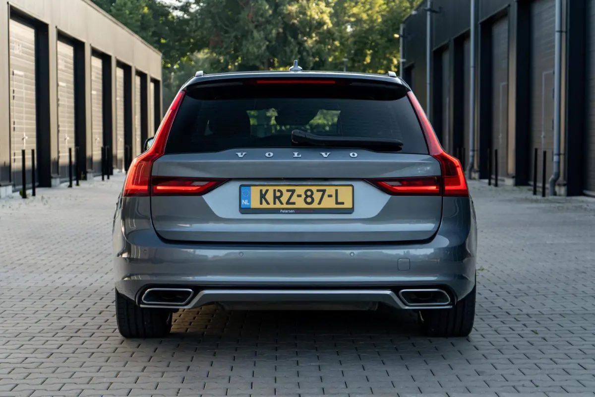 2.0 T8 AWD R-Design *Pano* Vol* Dealer onderhouden*