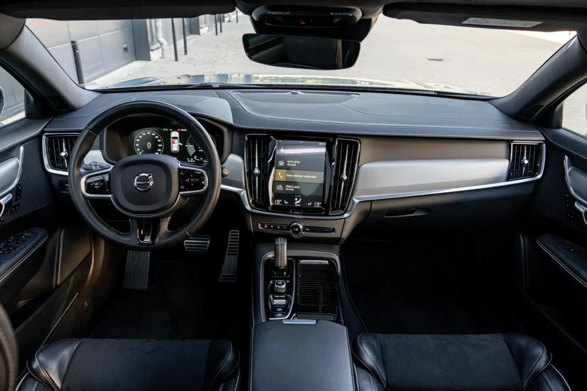 2.0 T8 AWD R-Design *Pano* Vol* Dealer onderhouden*