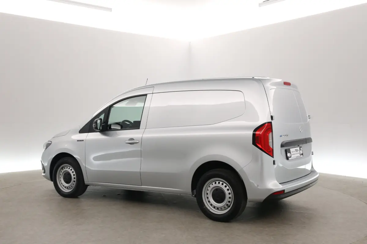 Mercedes-Benz eCitan 112 51 kWh | NIEUW | Snelladen | SOH 99% | 1400kg Trekgew. | Clima | Camera | Cruise | Carplay | Navi | Stoel/Stuurverw.