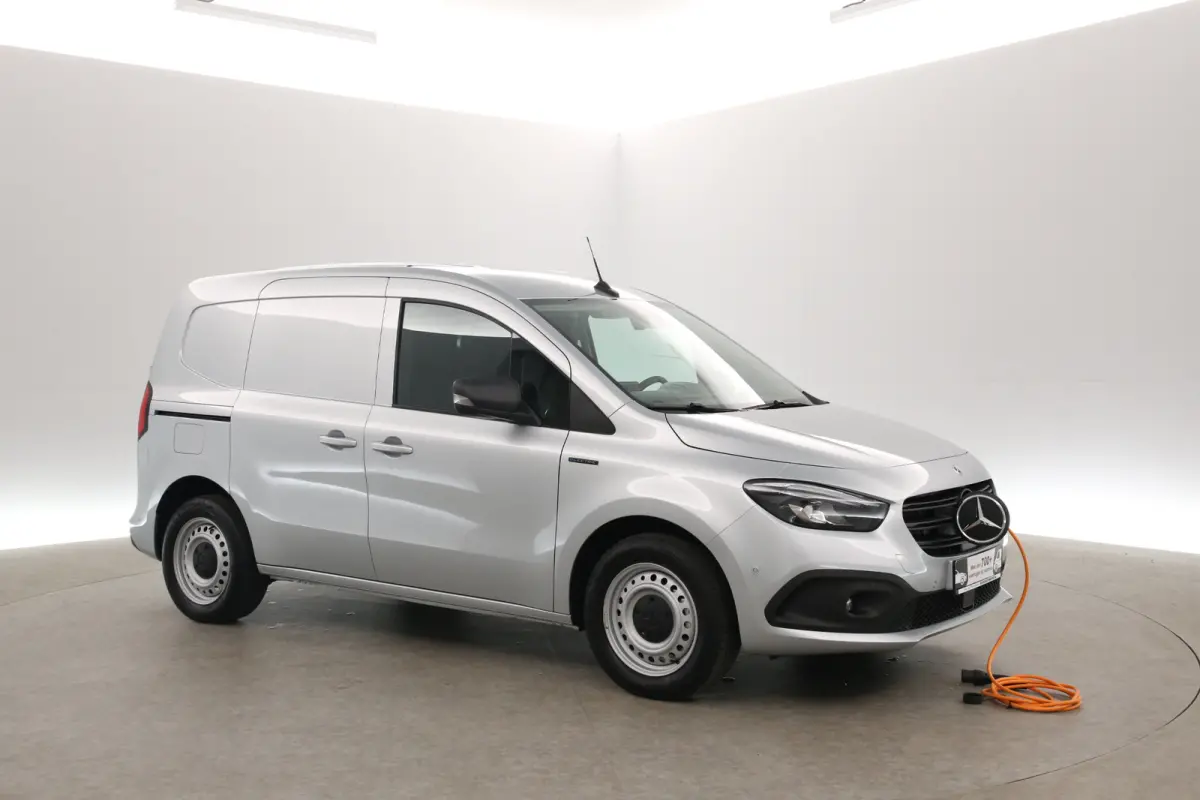 Mercedes-Benz eCitan 112 51 kWh | NIEUW | Snelladen | SOH 99% | 1400kg Trekgew. | Clima | Camera | Cruise | Carplay | Navi | Stoel/Stuurverw.