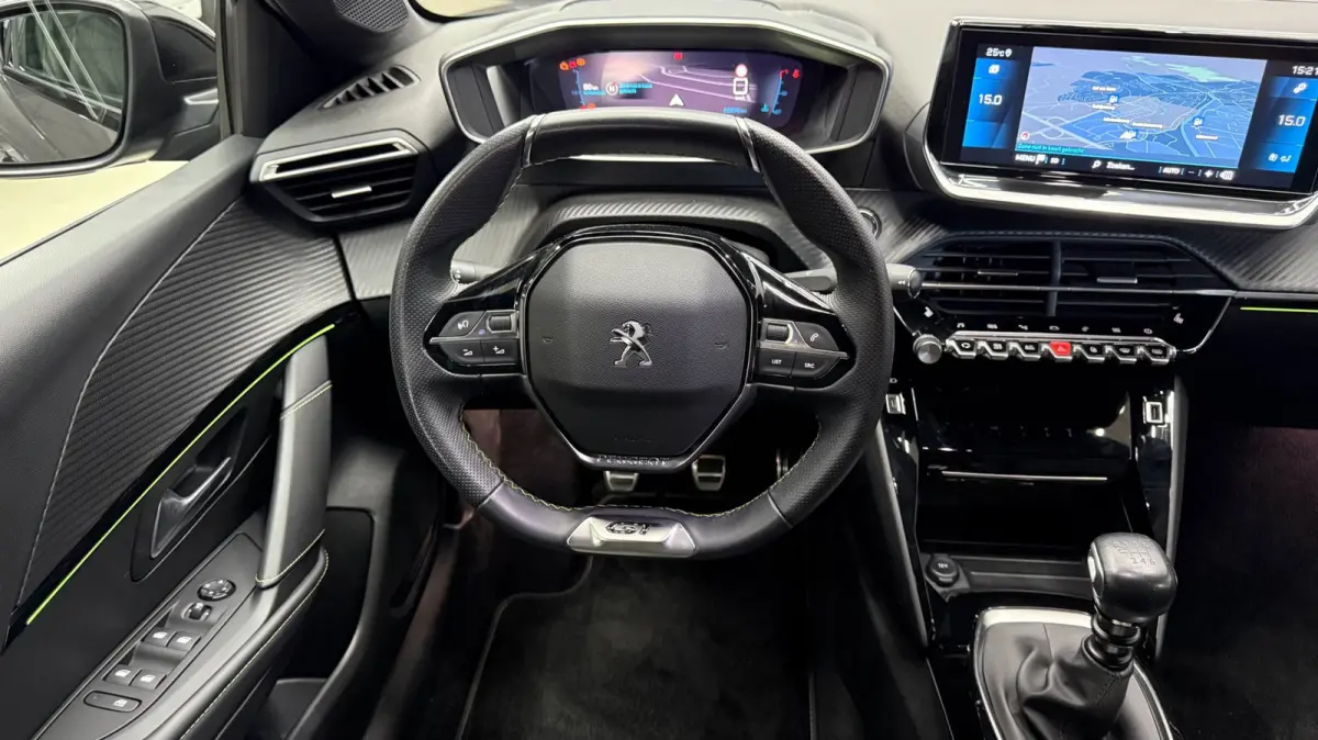 1.2 GT 3D virtual display, navigatie groot scherm