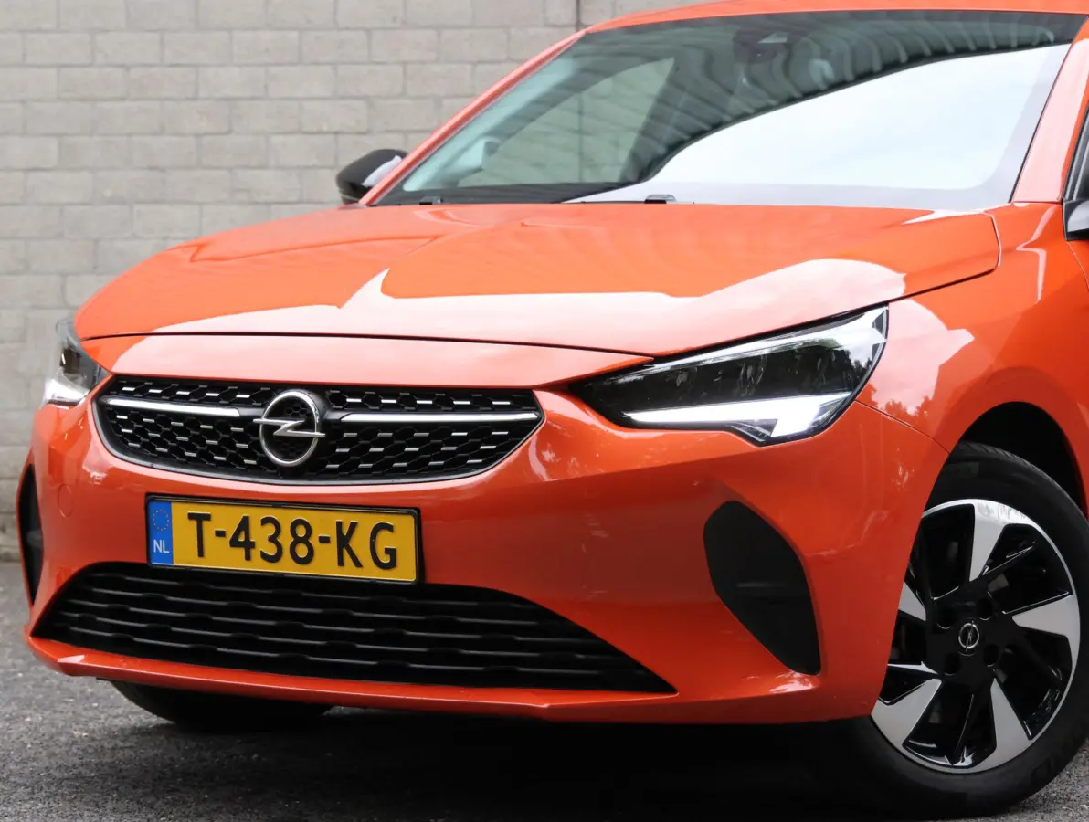 Level 3 50 kWh 136pk | Accu 95% | Lichtmetalen velgen | Apple Carplay & Android Auto | Armsteun