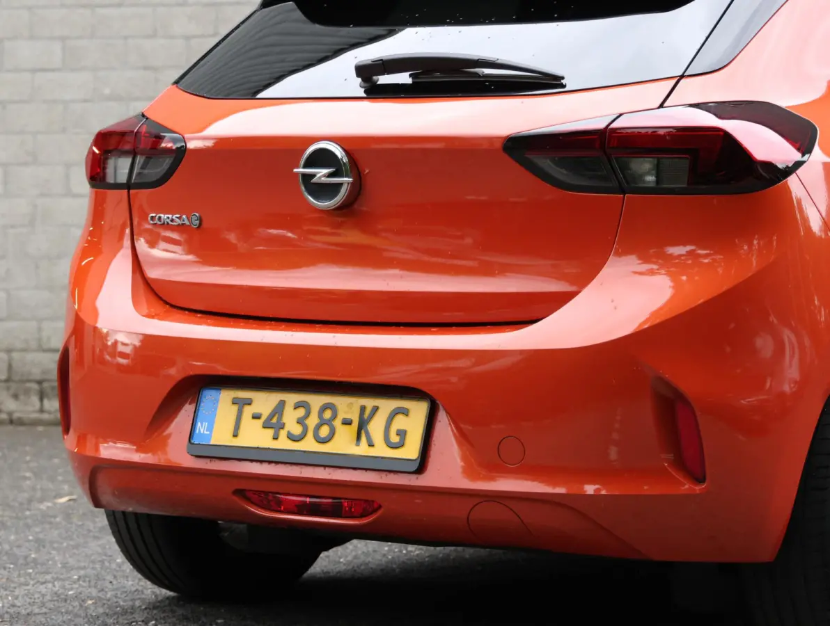 Level 3 50 kWh 136pk | Accu 95% | Lichtmetalen velgen | Apple Carplay & Android Auto | Armsteun