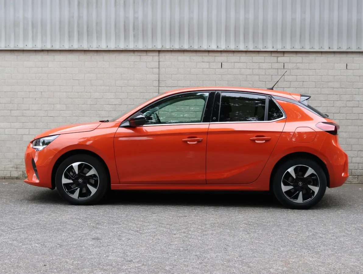 Level 3 50 kWh 136pk | Accu 95% | Lichtmetalen velgen | Apple Carplay & Android Auto | Armsteun
