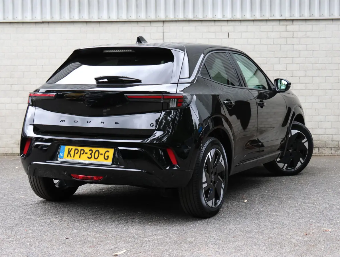 GS 54 kWh 156pk | Accu 97% | LED verlichting | Camera | Navigatie | Black pack | Apple Carplay & Android Auto