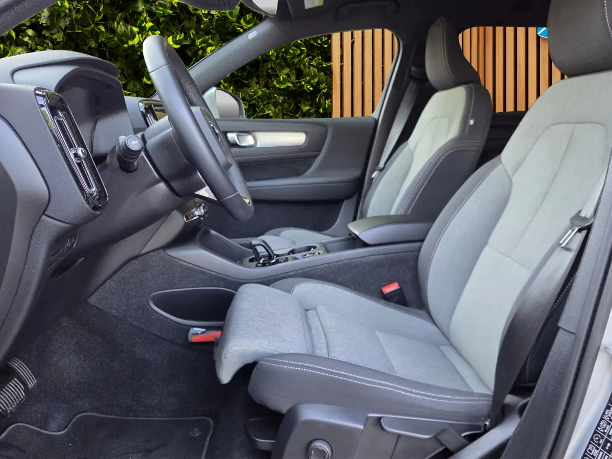 1.5 T4 Plug-in hybrid Core Bright | Camera | Stuur/stoelverwarming | Keyless
