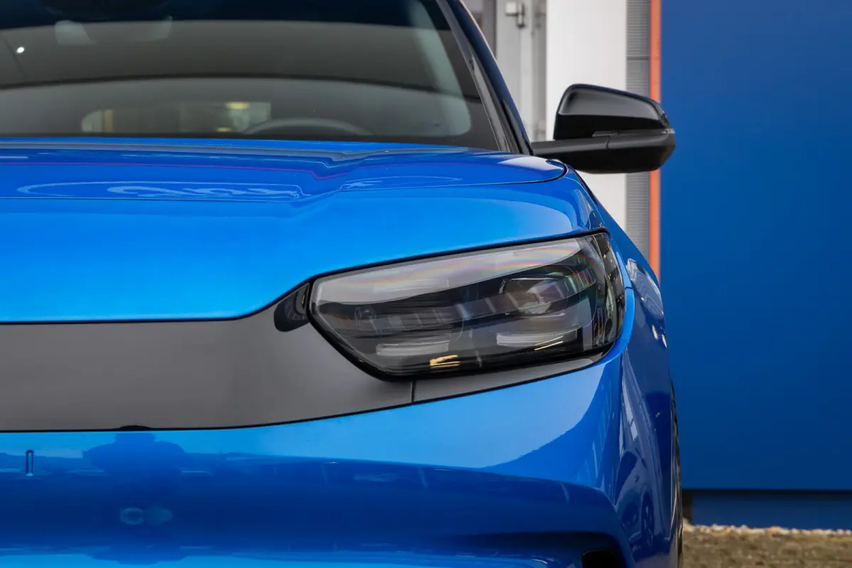 210kW RWD Premium | Voorraad, Snel Leverbaar! | Trekhaak | AGR Stoelen | Apple Carplay/Android Auto | 18-weg verstelbare AGR-voorstoelen (ergonomisch gecertificeerd) | Achteruitrijcamera | A