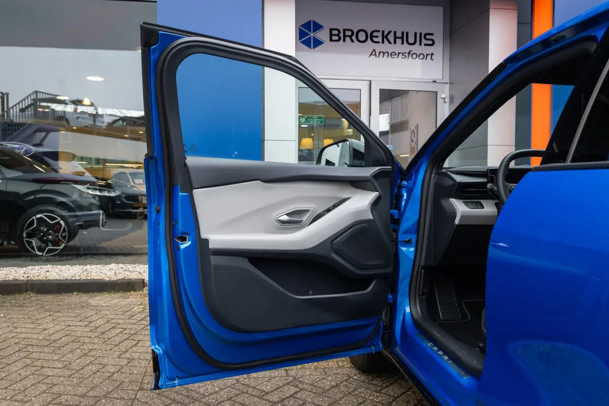 210kW RWD Premium | Voorraad, Snel Leverbaar! | Trekhaak | AGR Stoelen | Apple Carplay/Android Auto | 18-weg verstelbare AGR-voorstoelen (ergonomisch gecertificeerd) | Achteruitrijcamera | A