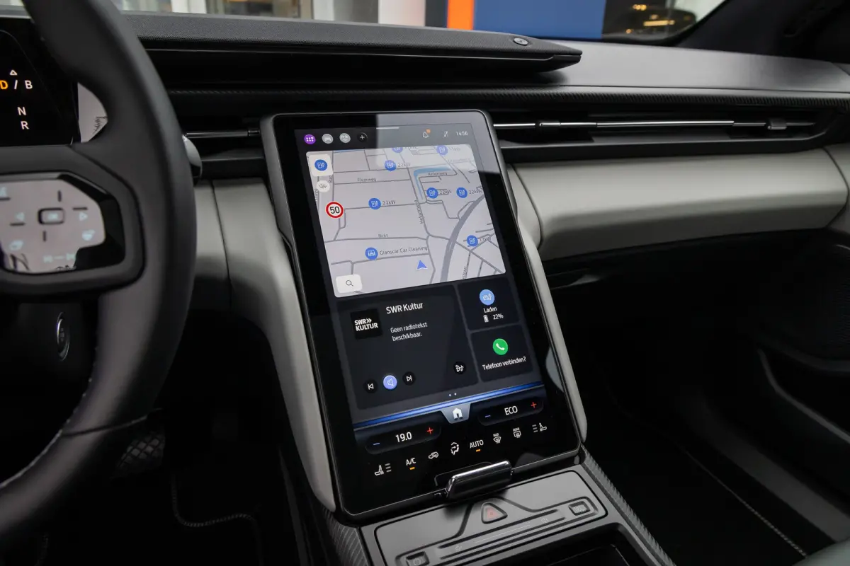 210kW RWD Premium | Voorraad, Snel Leverbaar! | Trekhaak | AGR Stoelen | Apple Carplay/Android Auto | 18-weg verstelbare AGR-voorstoelen (ergonomisch gecertificeerd) | Achteruitrijcamera | A