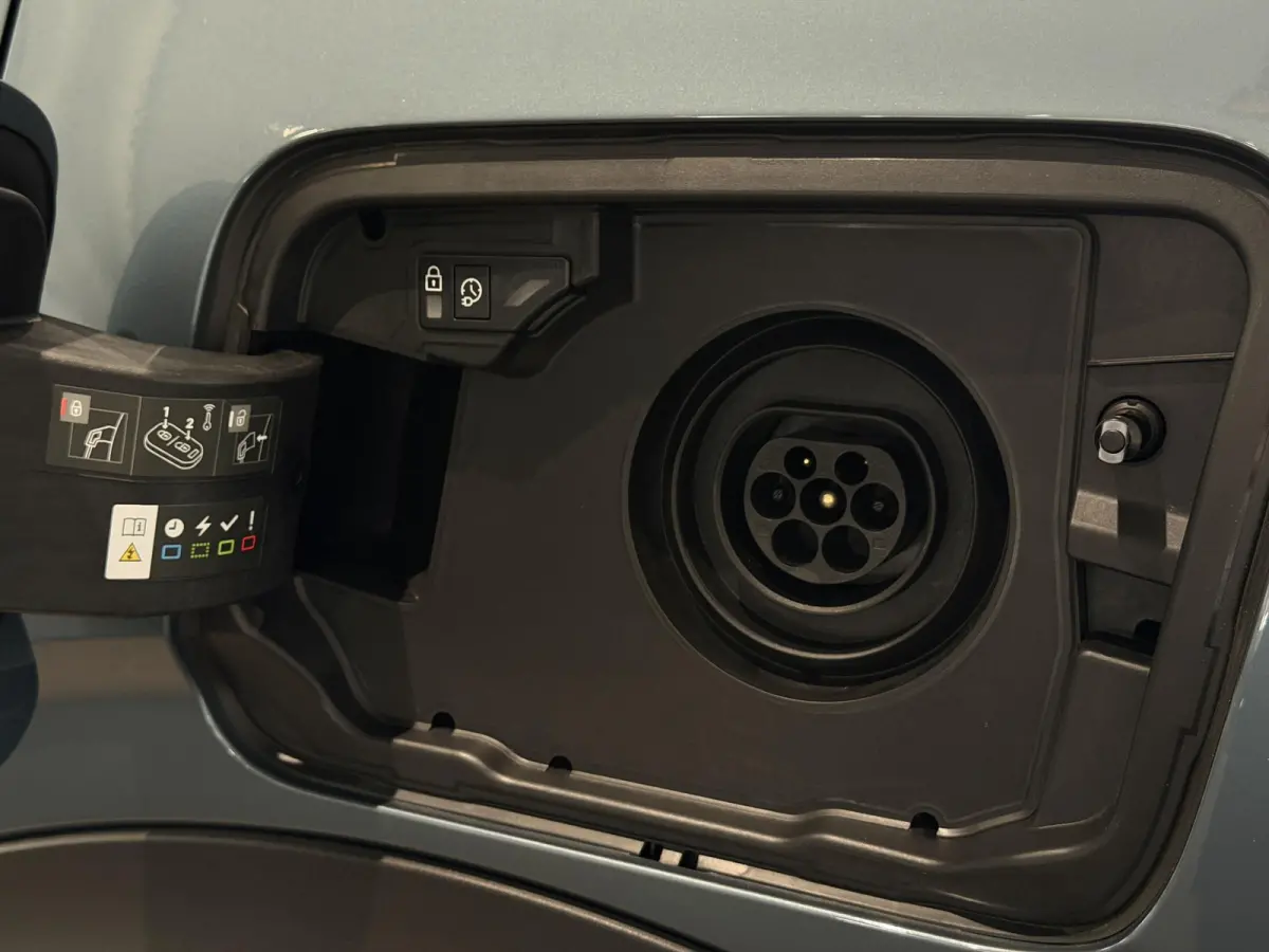 1.6 plug-in Hybrid 195 Allure