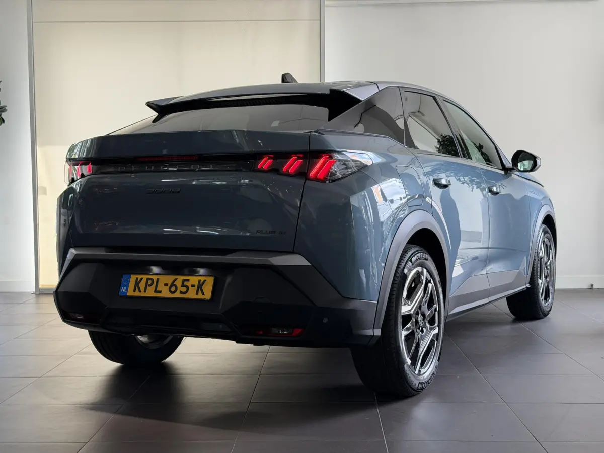 1.6 plug-in Hybrid 195 Allure