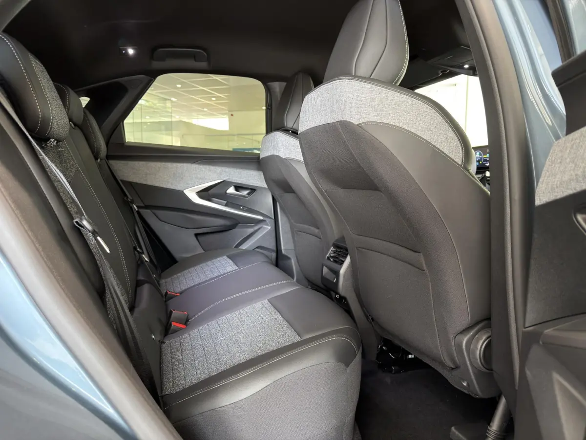 1.6 plug-in Hybrid 195 Allure