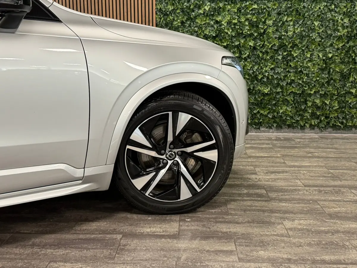 T8 AWD Recharge R-Design Long Range | Luchtvering | Stoelventilatie | Trekhaak | 360° Camera | Harman Kardon | 455pk | Schuifdak | Stoelmassage | Adaptieve Cruise Control | Stoelverwarming 