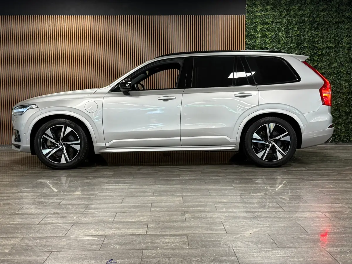 T8 AWD Recharge R-Design Long Range | Luchtvering | Stoelventilatie | Trekhaak | 360° Camera | Harman Kardon | 455pk | Schuifdak | Stoelmassage | Adaptieve Cruise Control | Stoelverwarming 