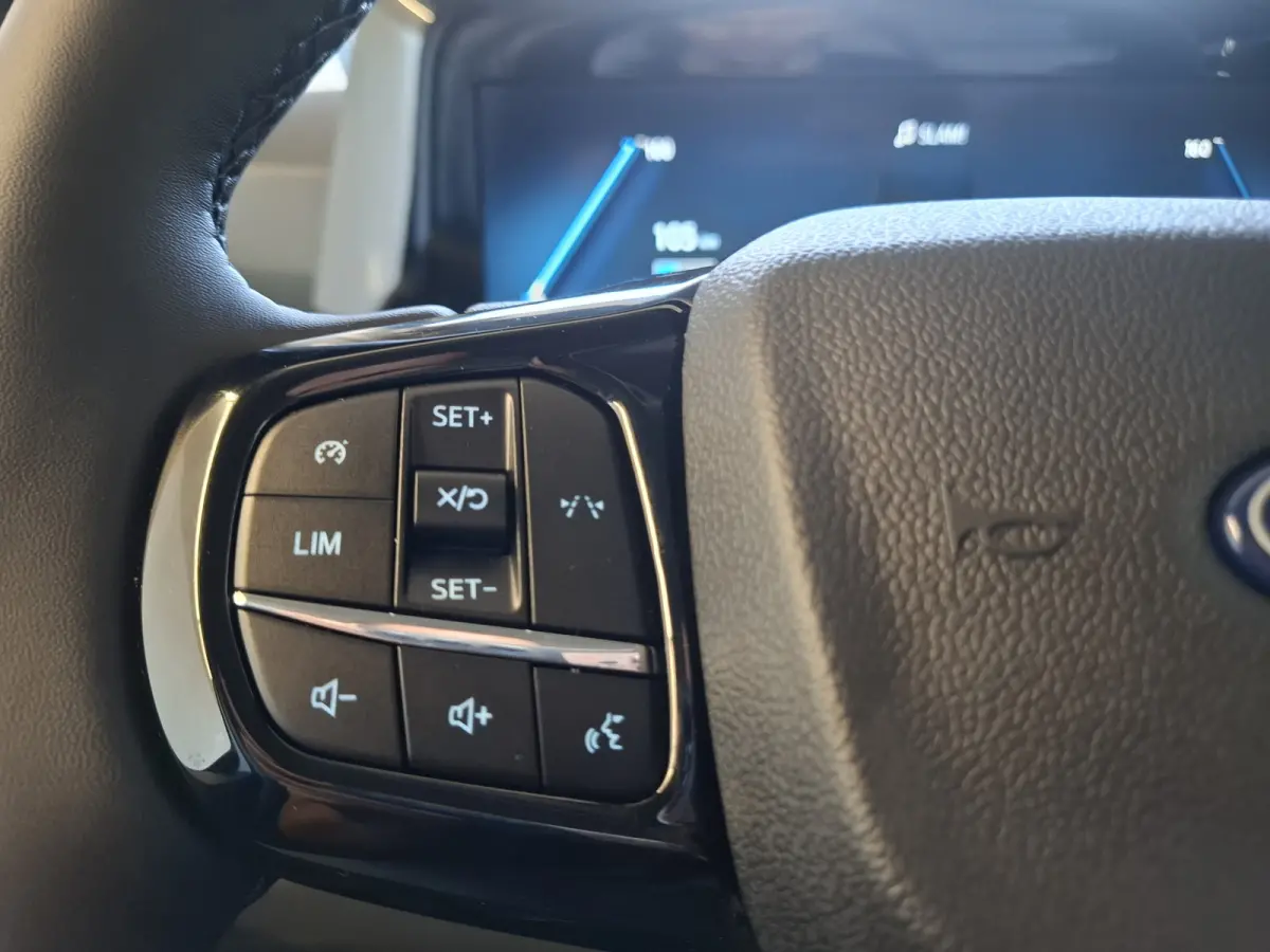 Cust. 340 L2H1 Sport 71 kWh | Nieuw!! | 370KM WLTP | 2.300 KG trekgewicht | Android/Apple Carplay | Voorstoelen/Stuur Verwarmd | Beide Kanten Schuifdeur | LM Velgen 17" | Airco |