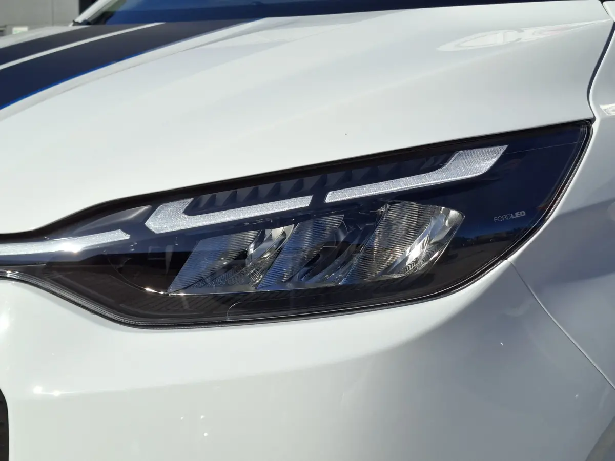 Cust. 340 L2H1 Sport 71 kWh | Nieuw!! | 370KM WLTP | 2.300 KG trekgewicht | Android/Apple Carplay | Voorstoelen/Stuur Verwarmd | Beide Kanten Schuifdeur | LM Velgen 17" | Airco |
