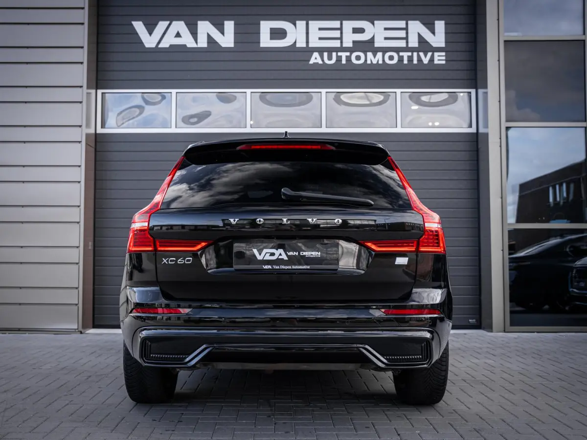 2.0 T6 Plug-in hybrid AWD Plus Dark R-Design - Long Range l Pano l H&K | 360 | Trekhaak