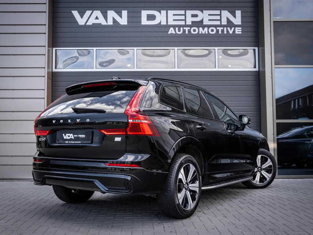 2.0 T6 Plug-in hybrid AWD Plus Dark R-Design - Long Range l Pano l H&K | 360 | Trekhaak